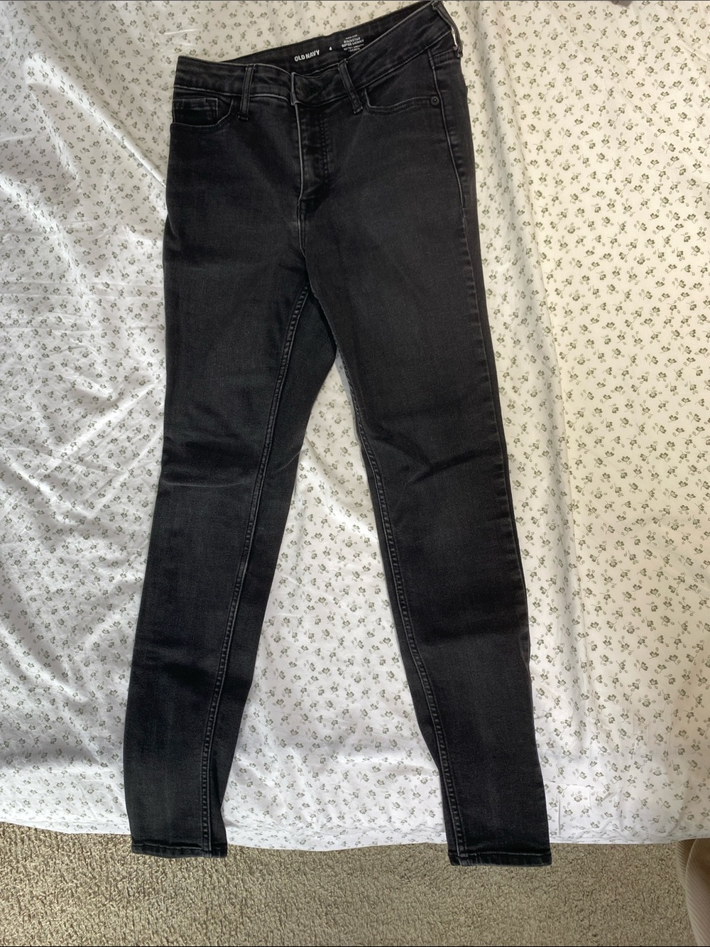 Old Navy High-Rise Super Skinny